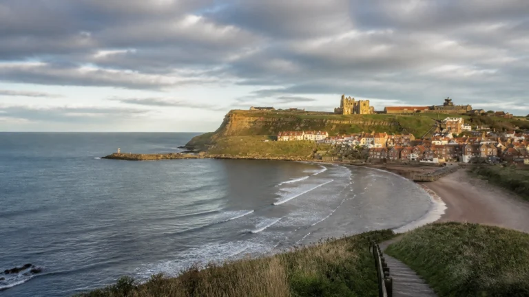 York to Scarborough With Luggage: The Best Ways to Travel